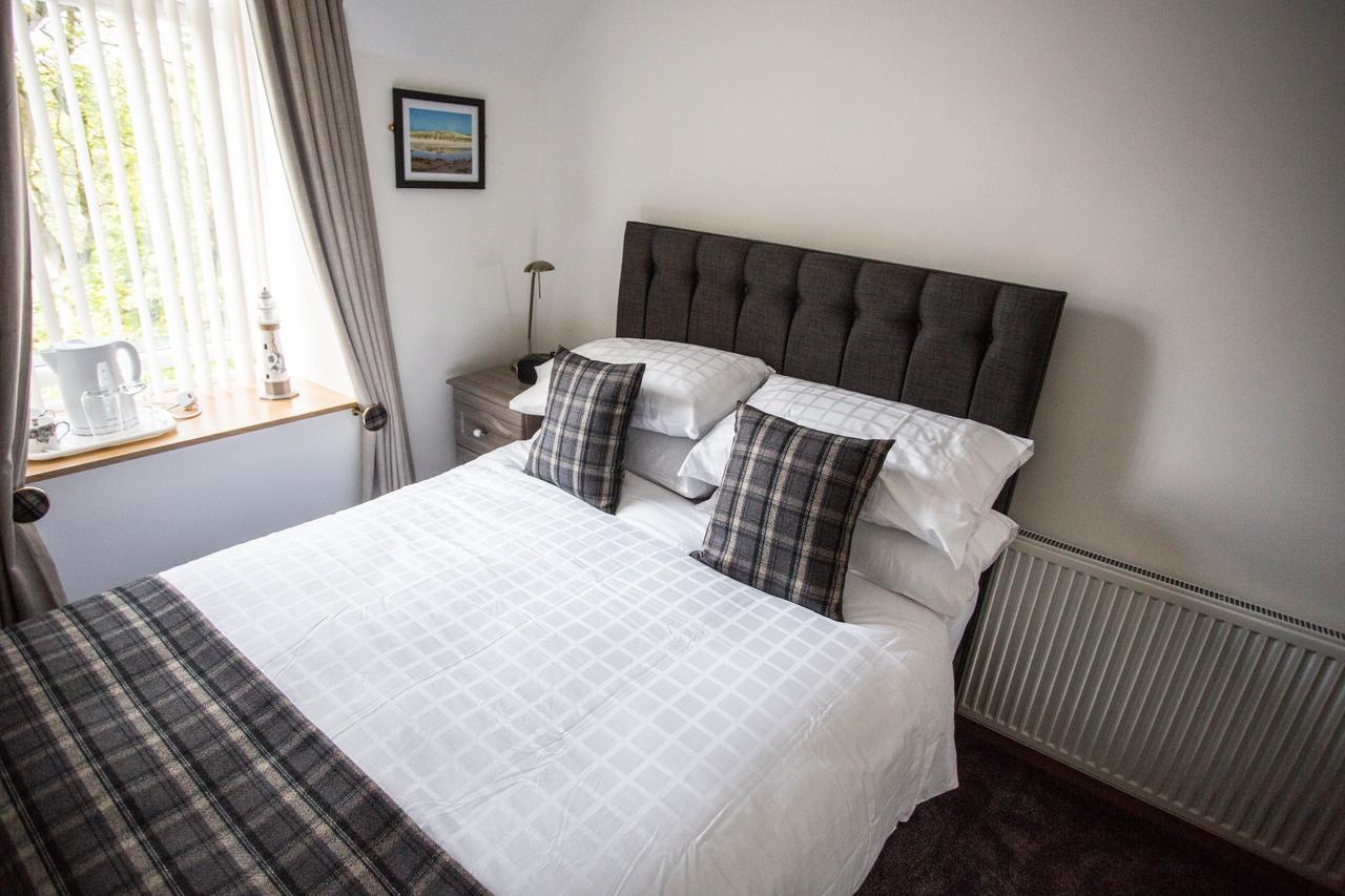 By The Bay Bed and Breakfast Cruden Bay Εξωτερικό φωτογραφία